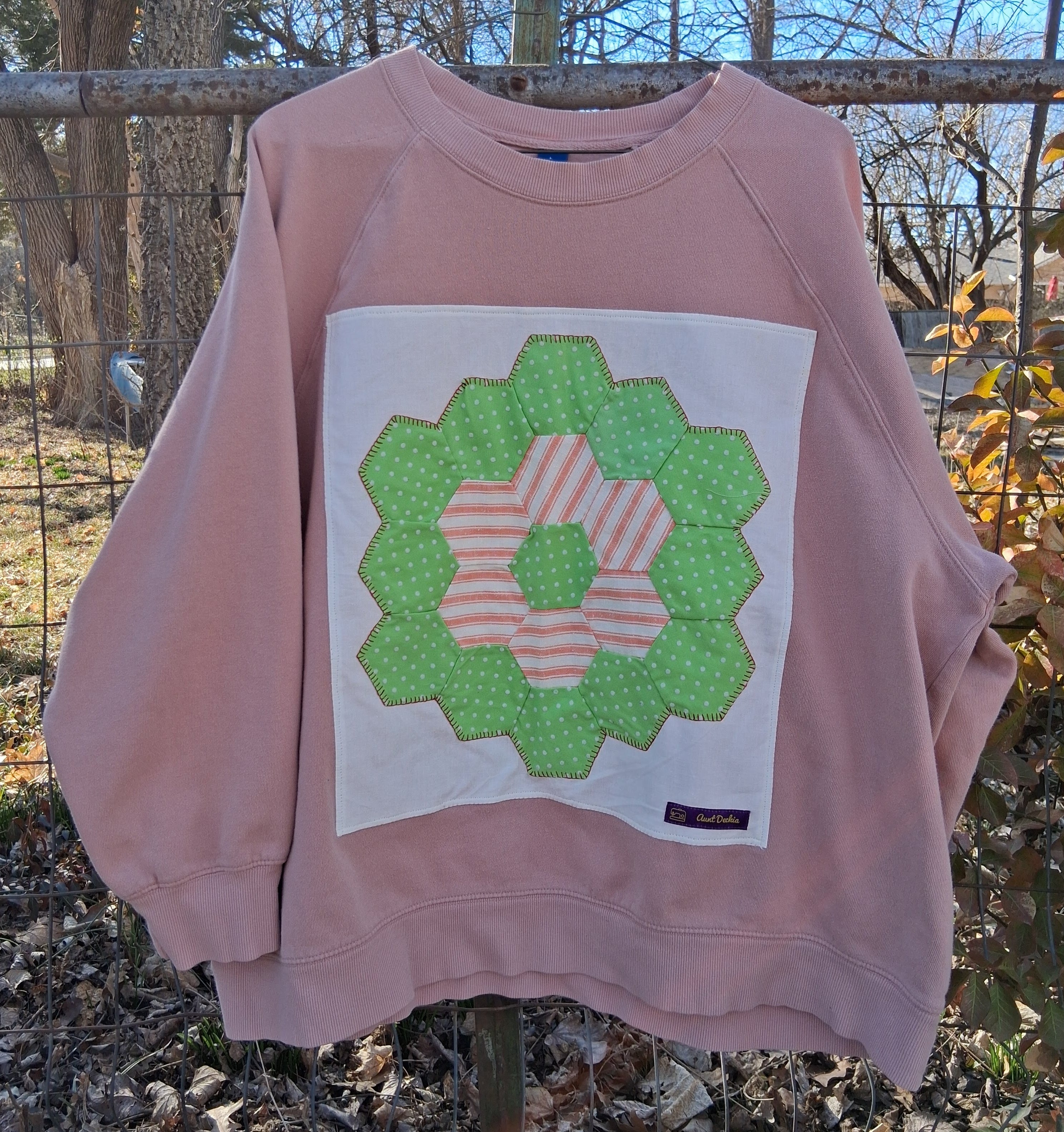 green polka hex