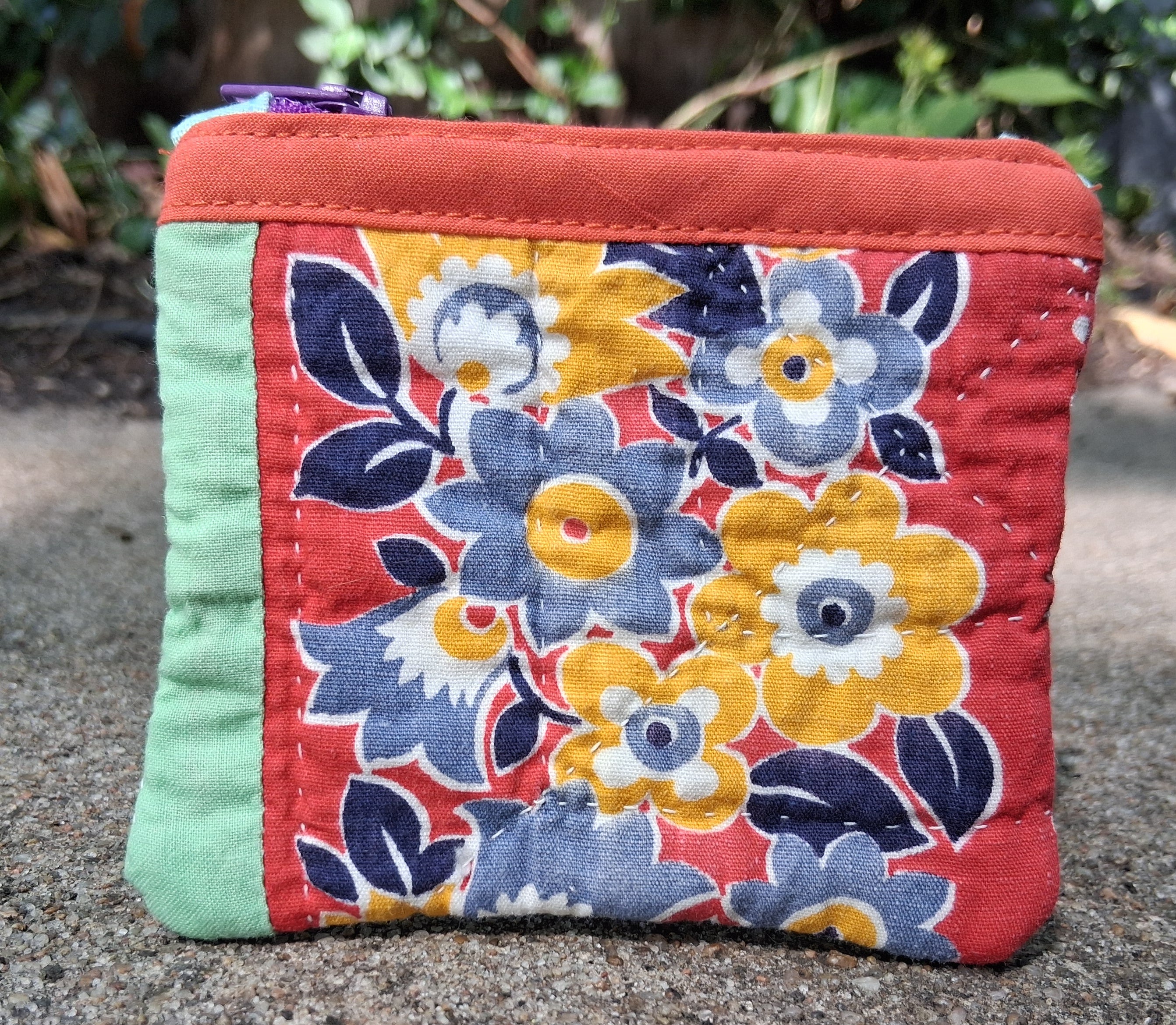 Floral quilt zipper pouch