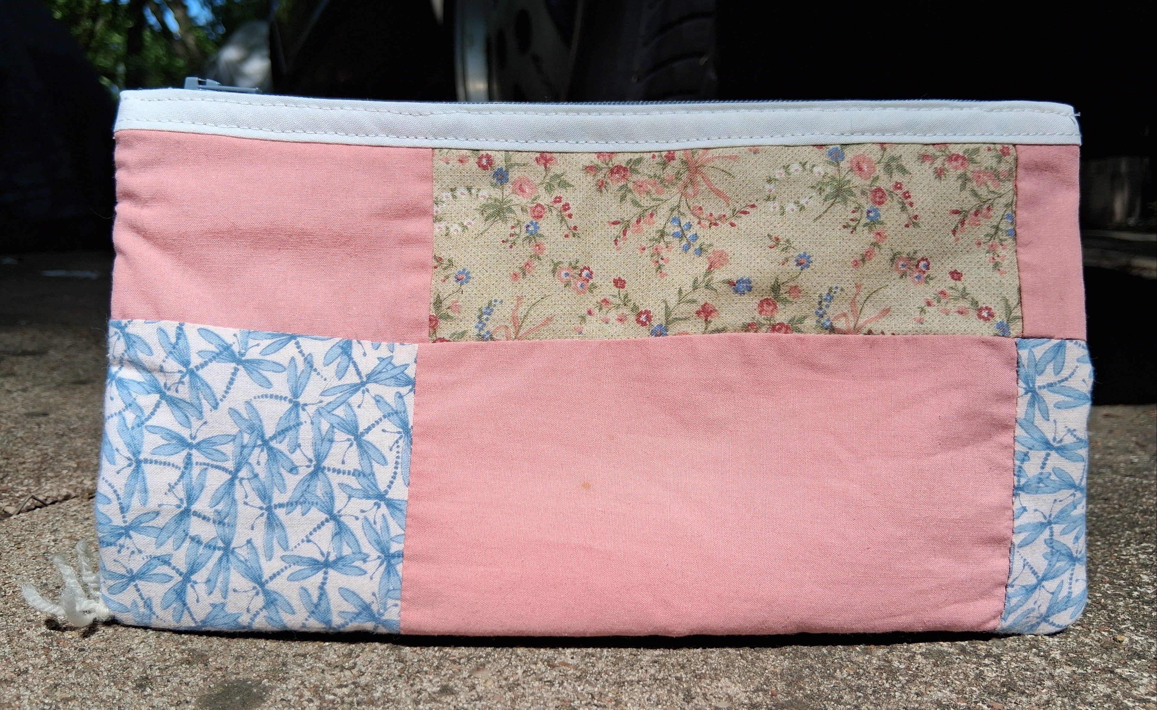 Lightweight quilted zipper pouch
