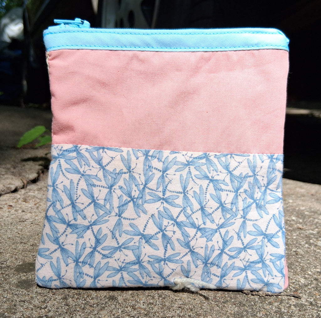 Lightweight quilted zipper pouch