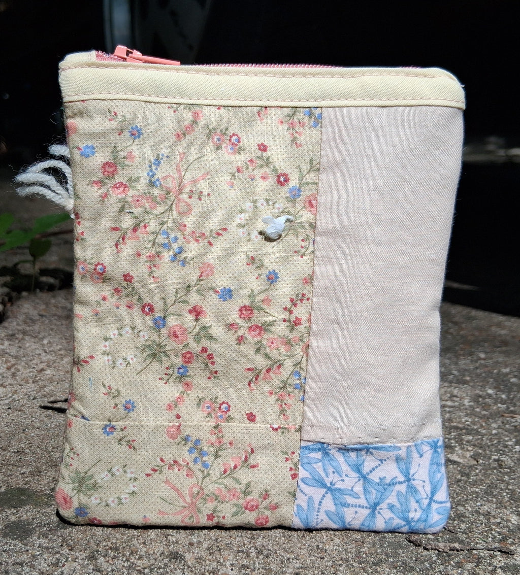 Lightweight quilted zipper pouch