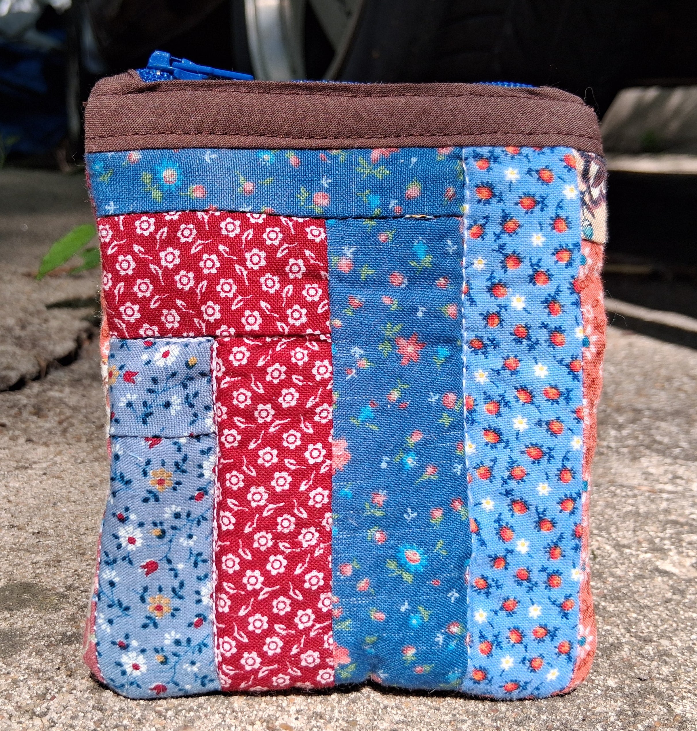 Log cabin quilted pouch