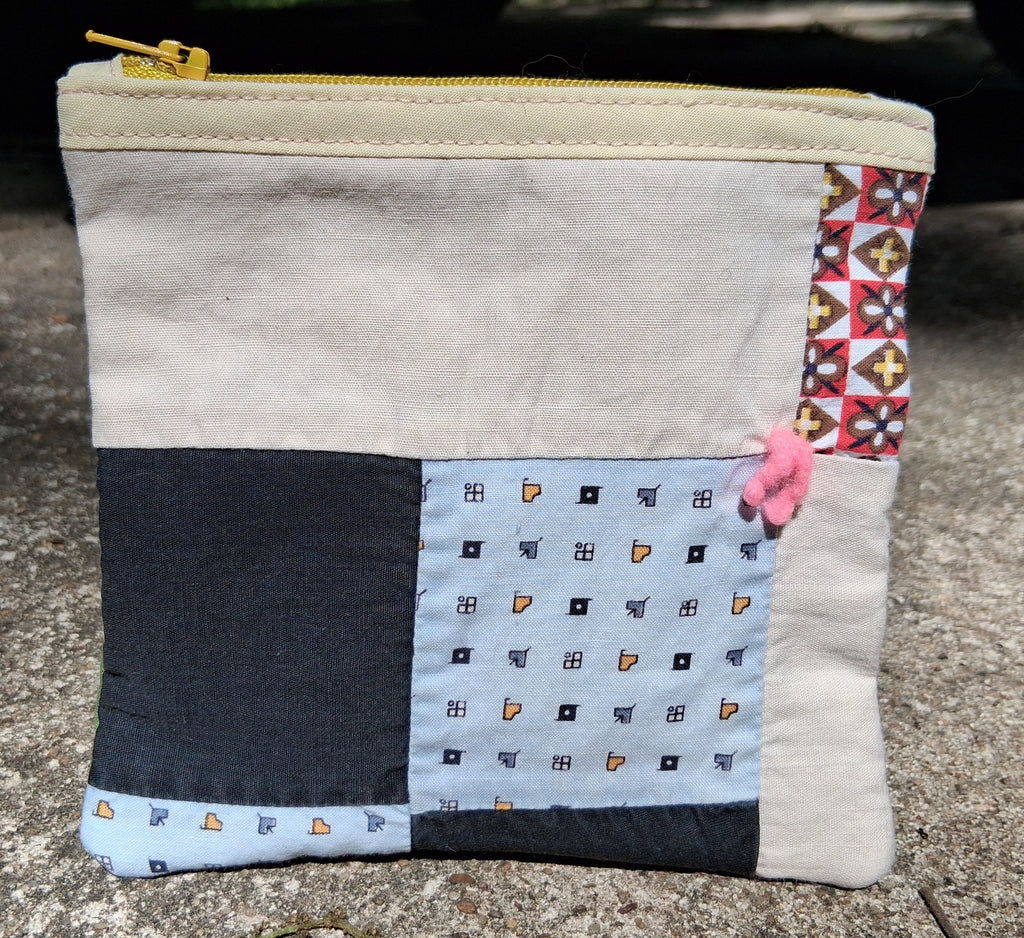Patchwork quilt zipper pouch