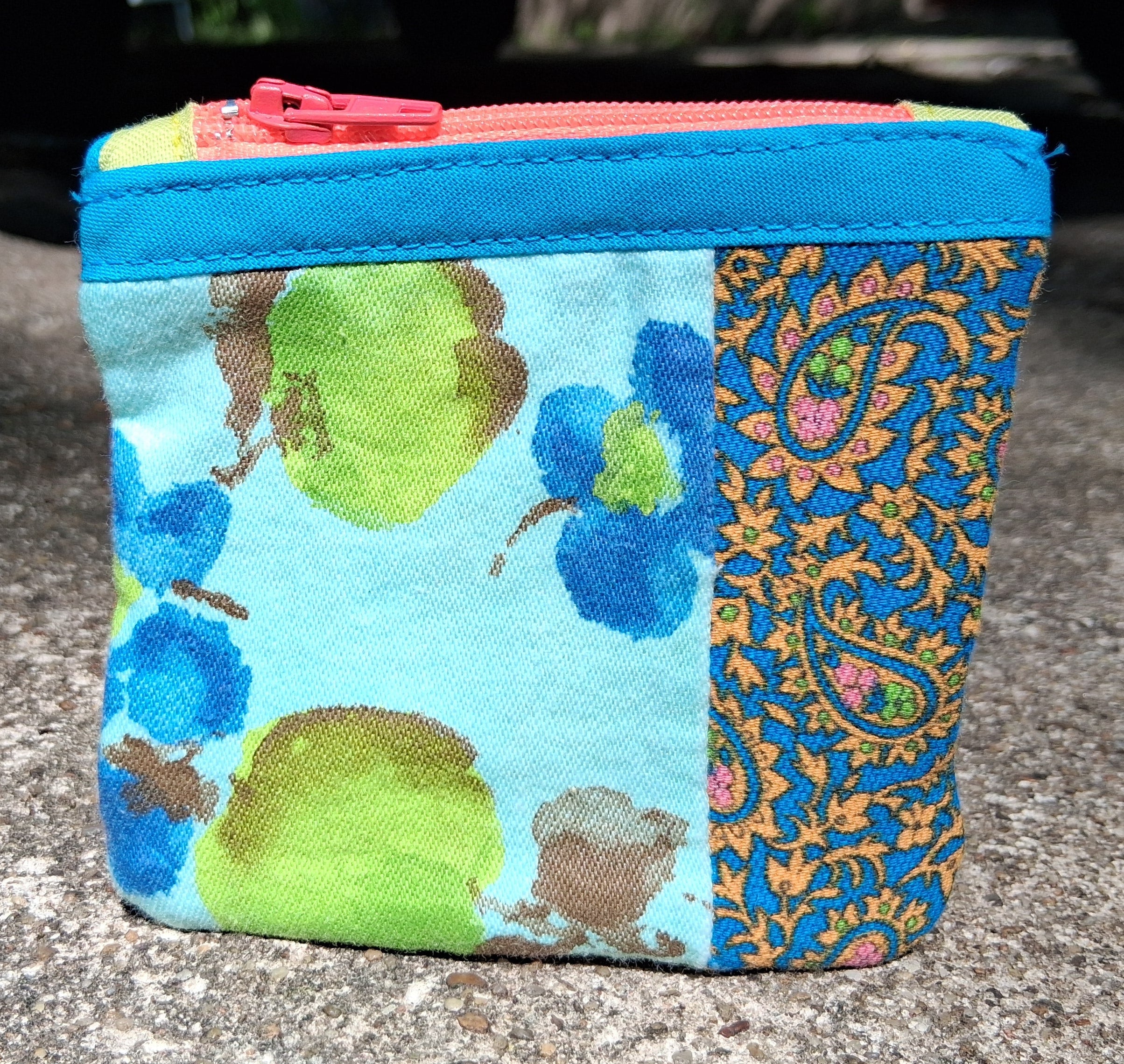 Patchwork quilt zipper pouch