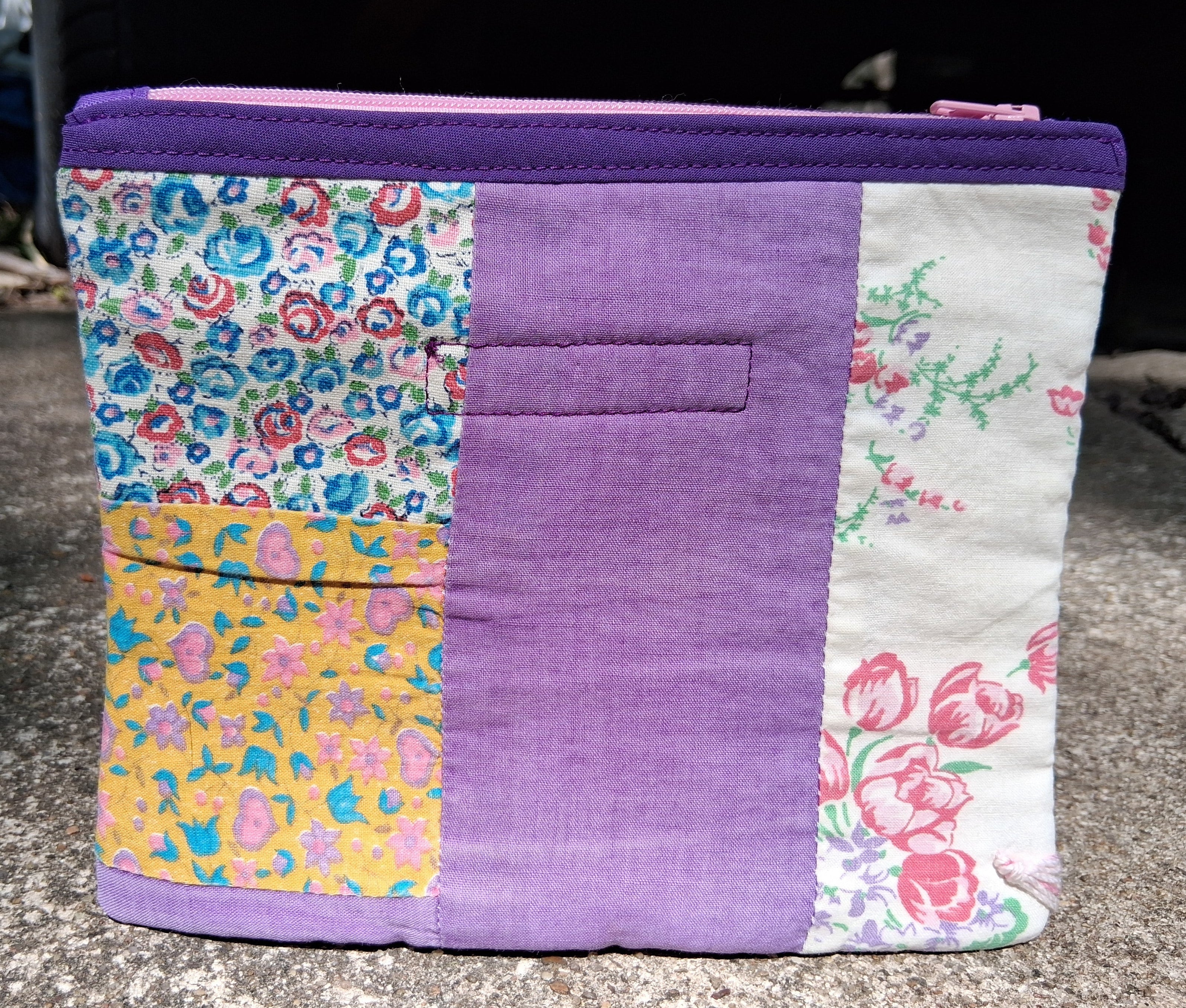 Patchwork quilt zipper pouch