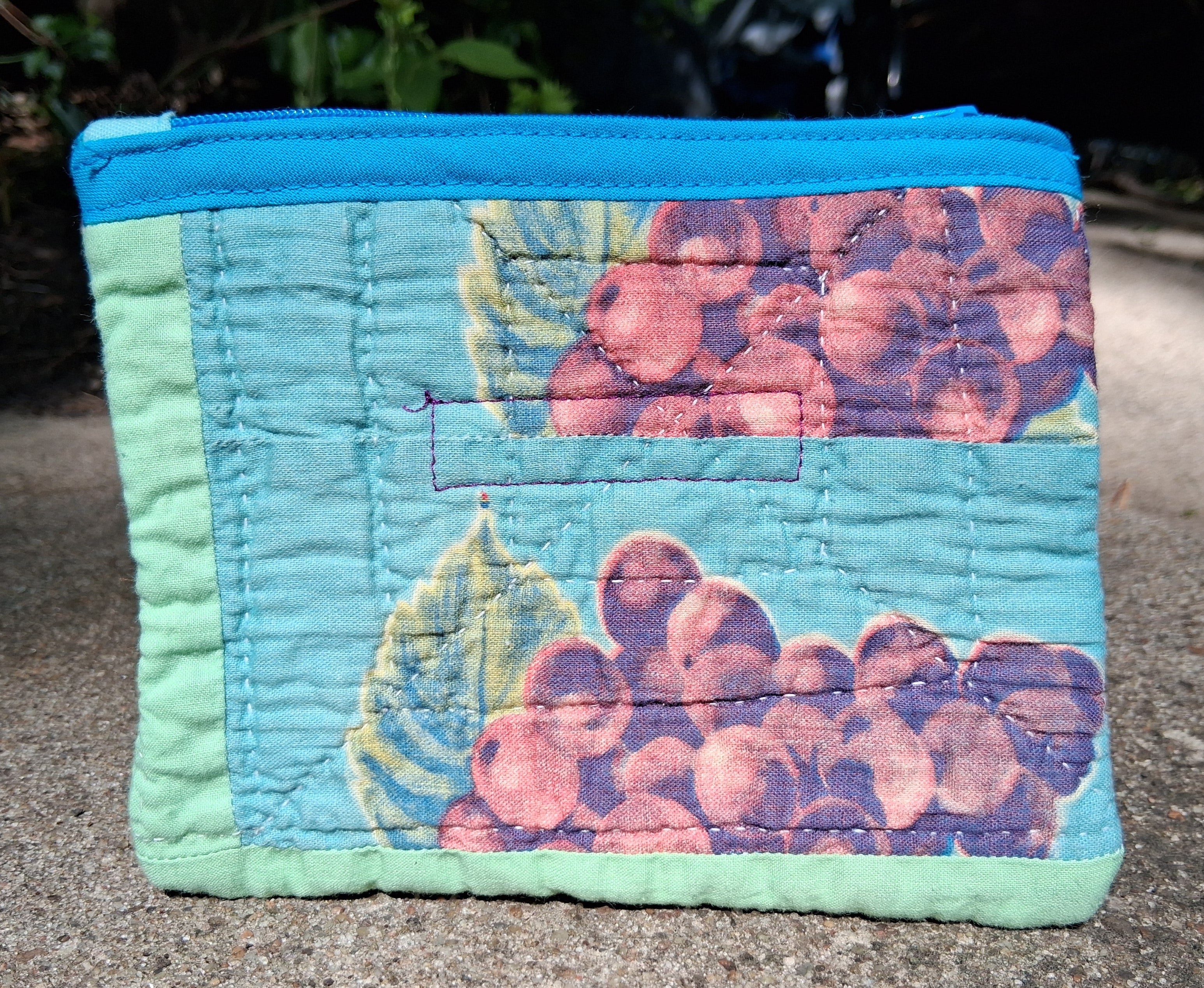 Floral quilt zipper pouch