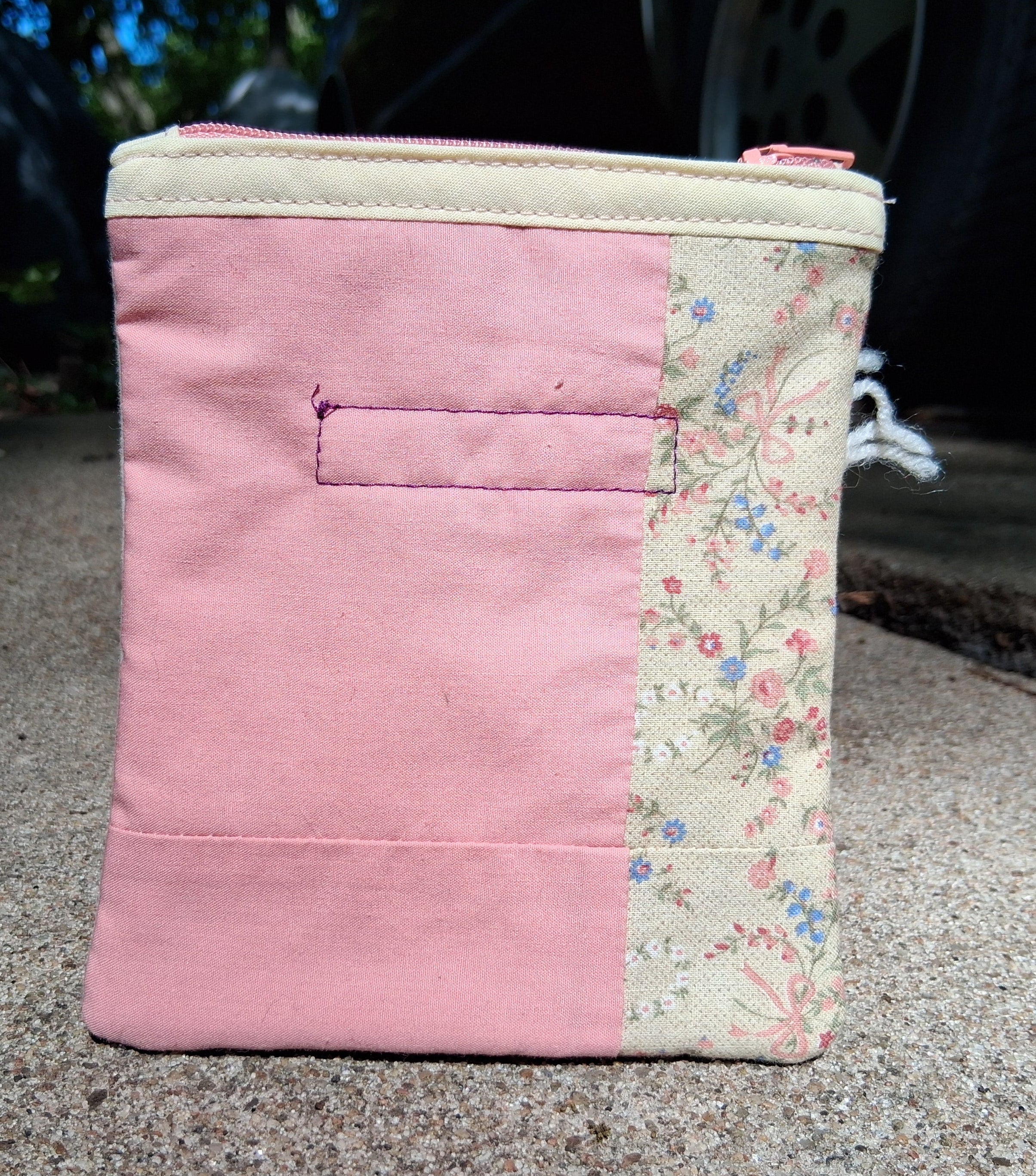 Lightweight quilted zipper pouch