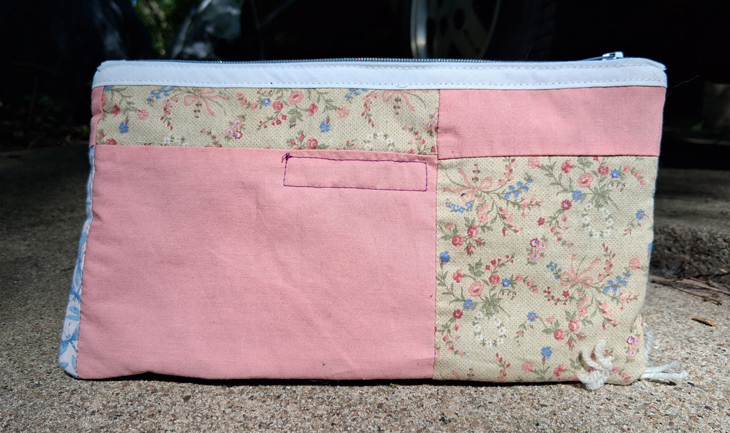 Lightweight quilted zipper pouch
