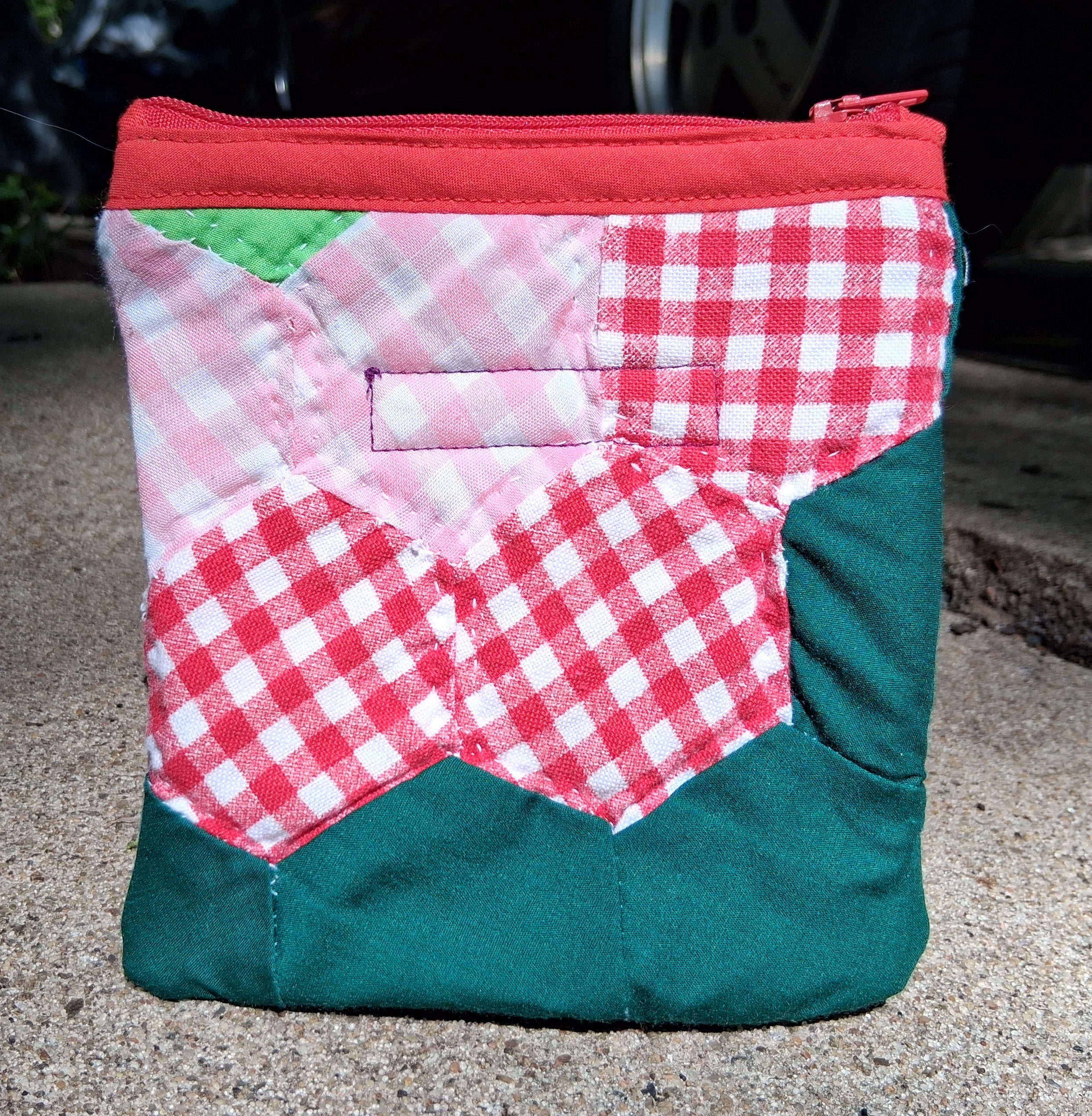 Flower quilted zipper pouch