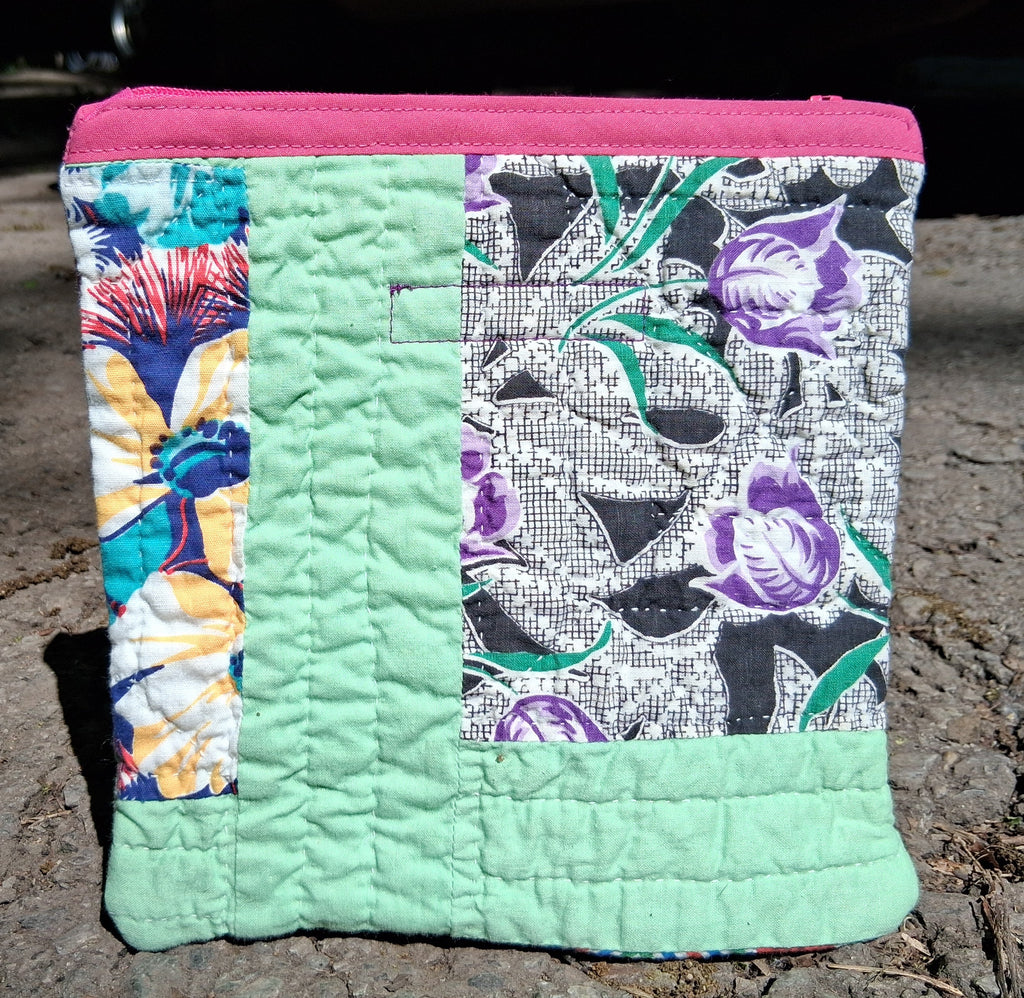 Floral quilt zipper pouch
