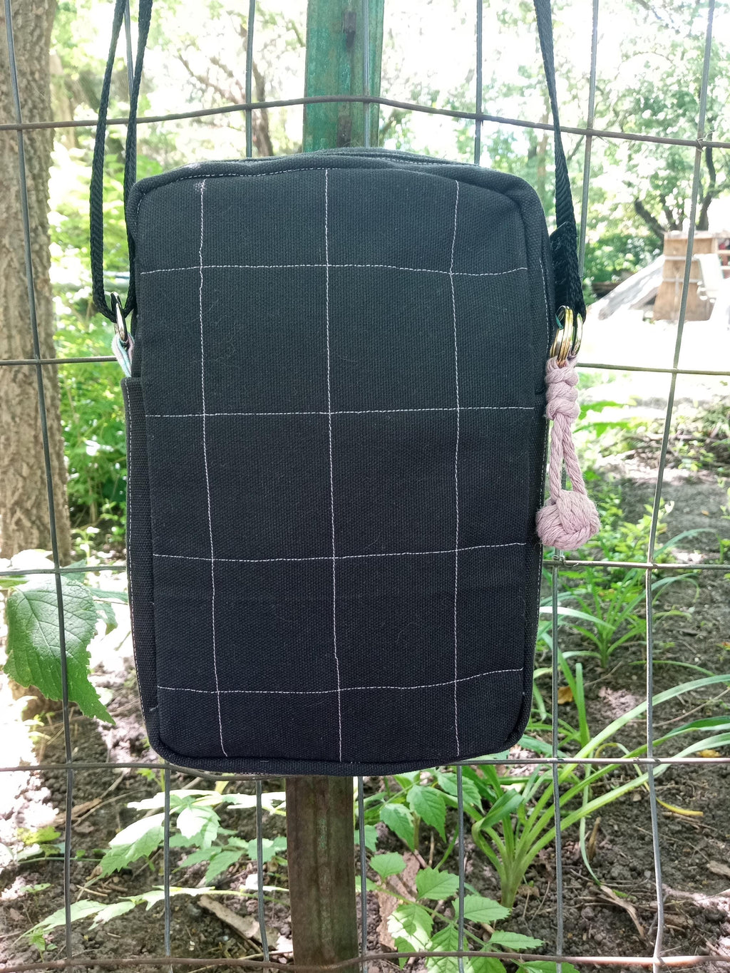 black and diamond crossbody bag